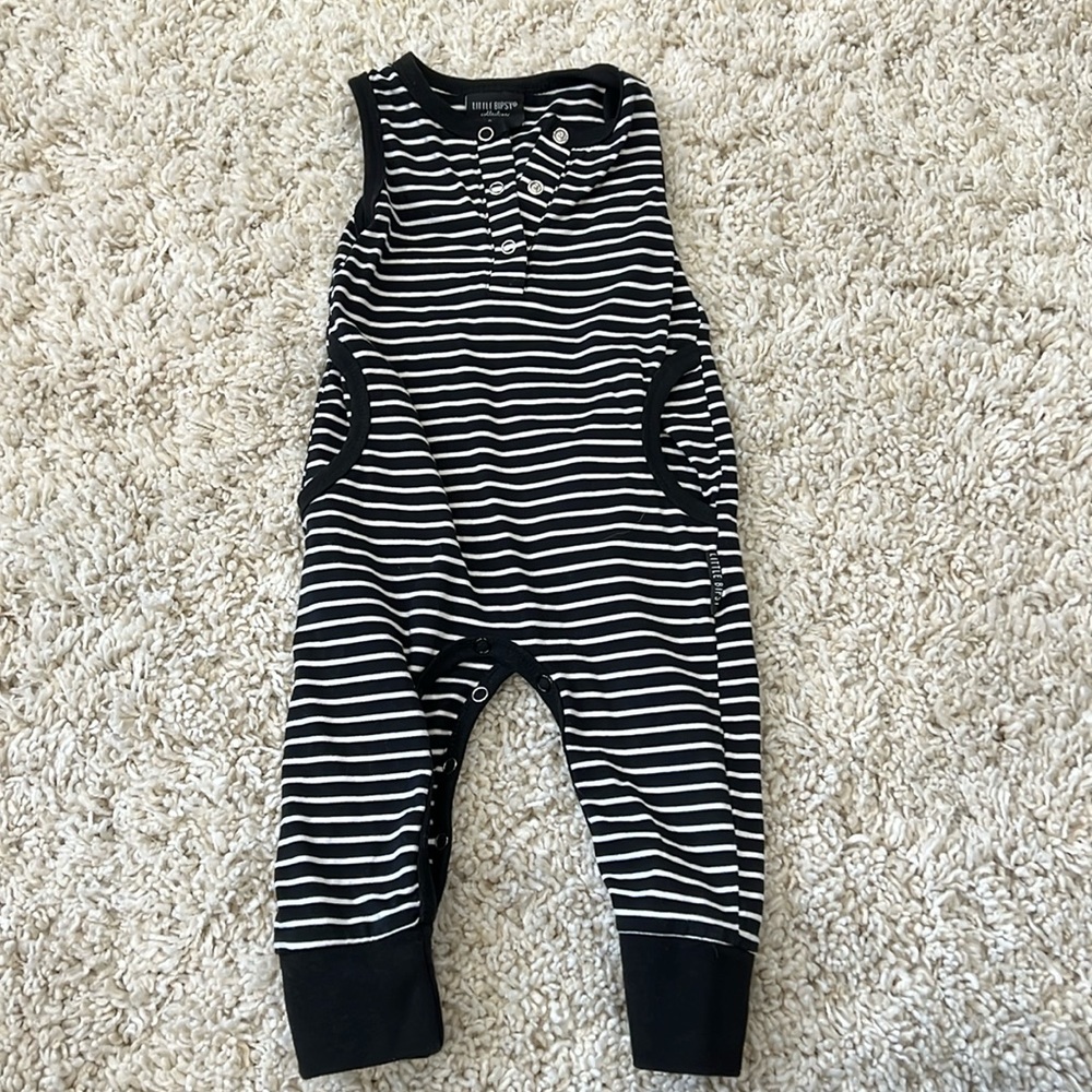 6-9 month Little bipsy onesie romper